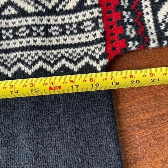 Ralph Lauren Sweater Women’s Medium Aztec Pattern 100% Lambswool Hand Knit - Picture 6 of 7